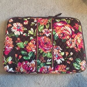 RETIRED Vera Bradley 17” Laptop Sleeve English Rose Quilted